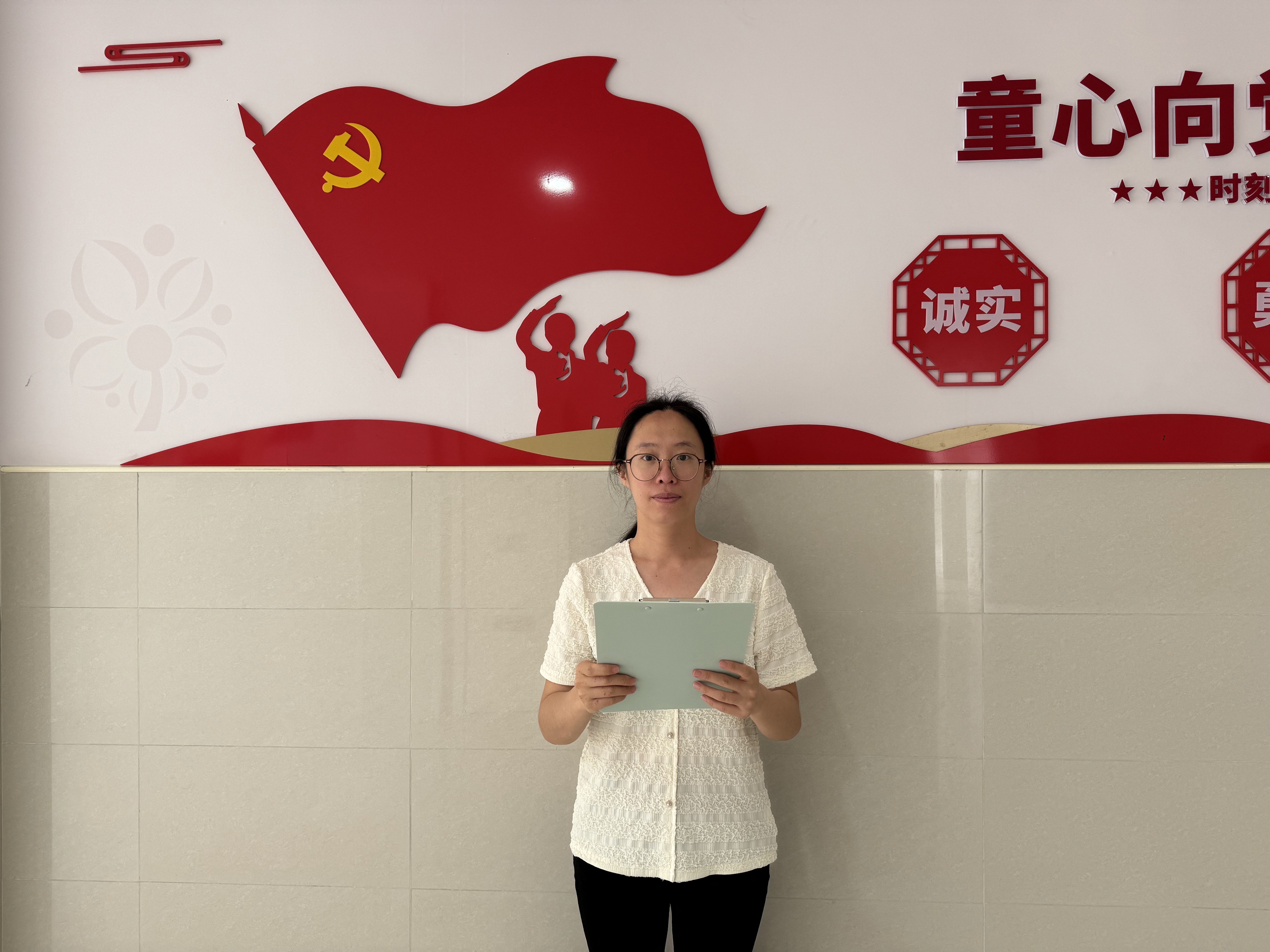 朱闻艳老师图