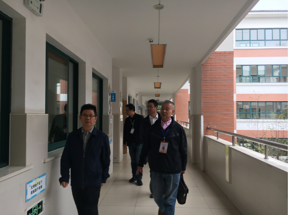 吴中区第八片区责任督学来校指导