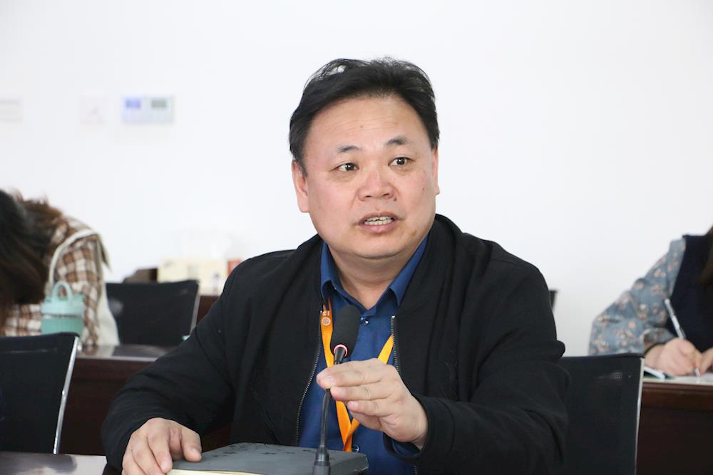 课题研究课：映照课堂的教育科研 