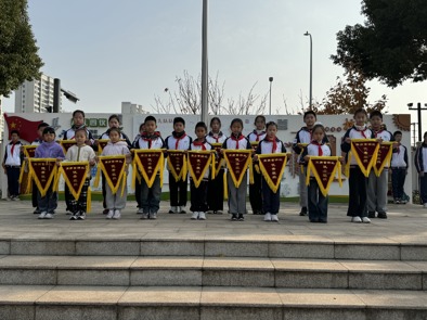 文明在脚下，生命在手中 ——横泾实验小学第十四周升旗仪式