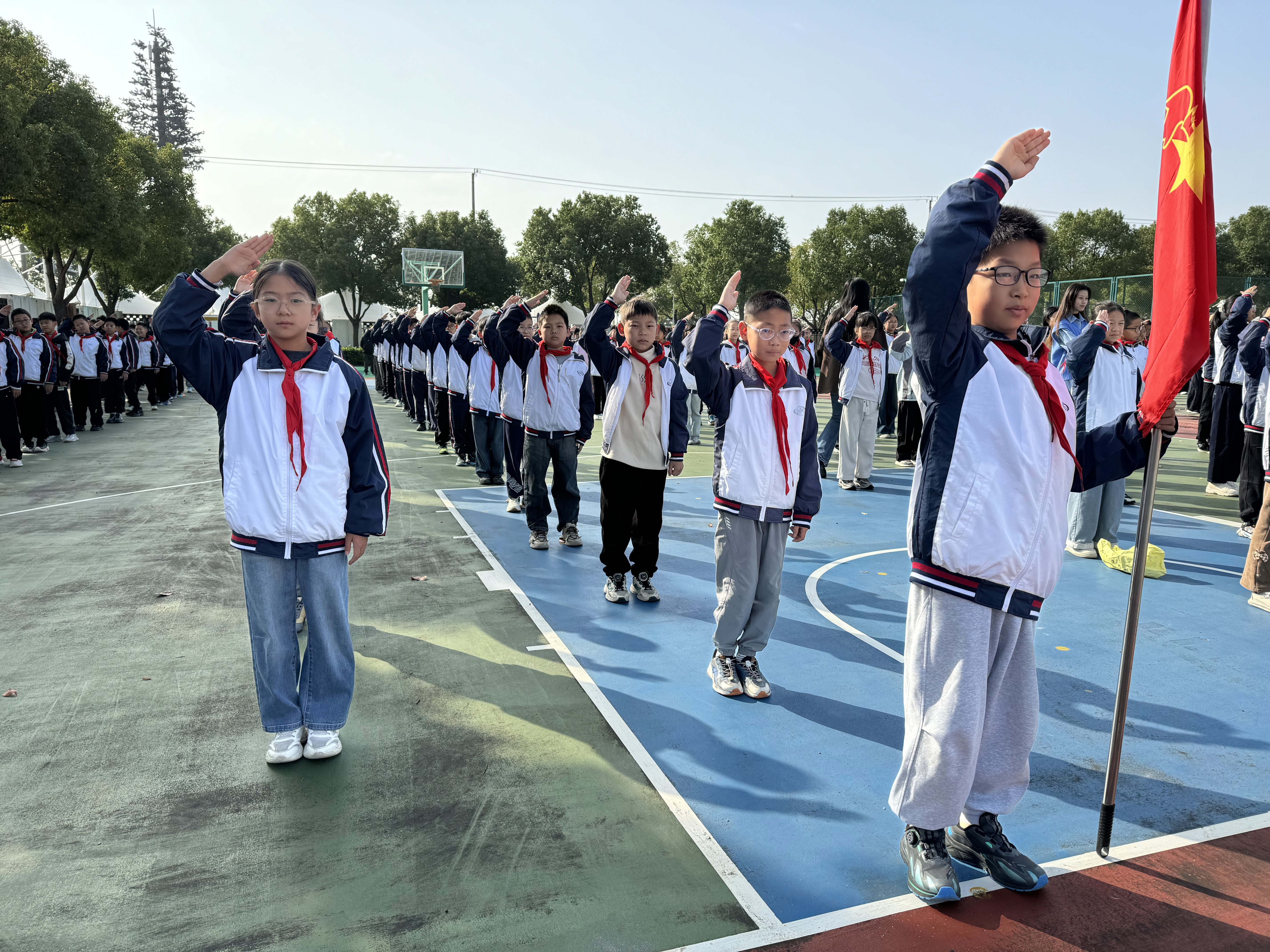 与规则同行，快乐成长 ——横泾实验小学第十一周升旗仪式